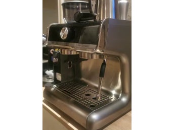 20 bar kommersiell espressomaskin med 250g kaffebönbehållare och 2,8L vattentank
