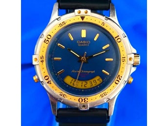 First Casio ana digi diver WR 100 tough 1985 Japan made