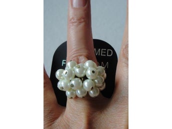 Elegant ring små vita pärlor, Ny