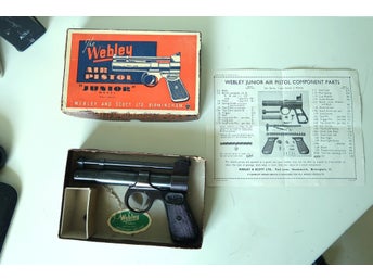 Luftpistol Webley Junior med kartong och instruktion