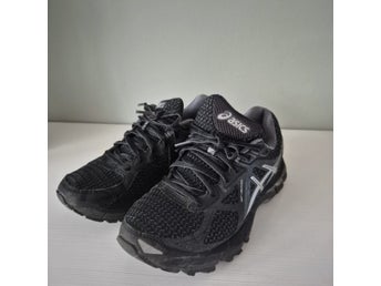 ASICS GT-2000 Löparskor Svarta Storlek 35.5