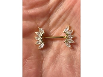 Bröstpiercing