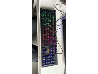 NOS RGB Gaming Tangentbord och fläkt till laptop