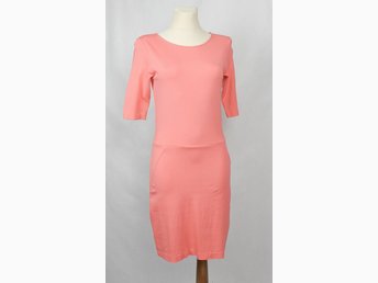 Ljuvlig FILIPPA K Siden klänning stl S (362153268) ᐈ Köp på Ljuvlig FILIPPA K Siden klänning stl S (362153268) ᐈ Köp på