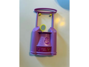 Lila sminkbord för dockor