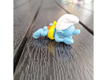 Smurf figur med badring och badbyxor - W. Germany Peyo