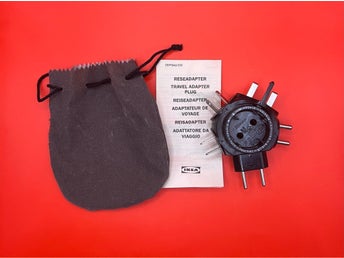 IKEA Reseadapter med flera kontakter och 4 extra adaptrar