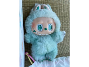 Nr3. Ny! Labubu Big into Energy Serenity , Pop mart.