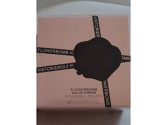 New Viktor & Rolf Flowerbomb Eau de Parfum 30ml
