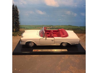 Mercedes-Benz 280SE (1966) - 1:18
