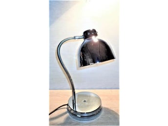Unik flott retro bordslampa från 1940/50-talet i krom