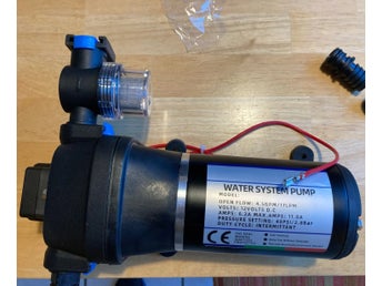 12V 40PSI 17L/min membran vattenpump för boostersystem med inbyggt termisktskydd