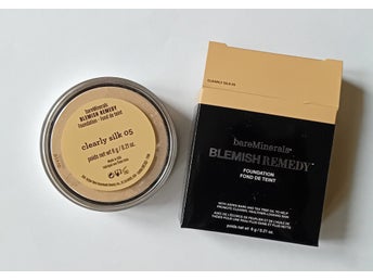bareMinerals Foundation – Clearly Silk 05 (Helt ny)