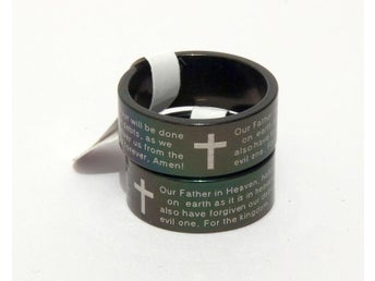 FRI FRAKT!! BIBEL RING MED OUR FATHER IN HEAVEN.... OCH KORS STL. 18 (B3)