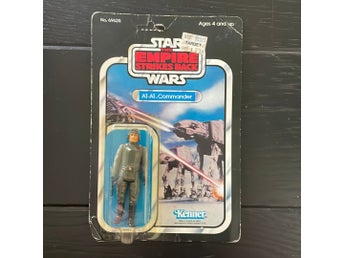 Star Wars The Empire Strikes Back AT-AT Commander figur