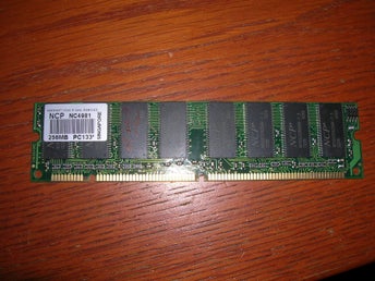 Minne NCP NC4981 SDRAM 256MB PC133