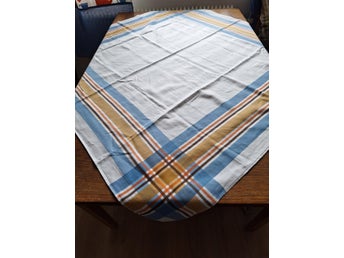 Stor vävdr randig duk 124 cm x 122 cm