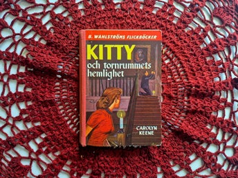 KITTY OCH TORNRUMMETS HEMLIGHET. ANDRA UPPLAGAN 1957.
