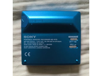 MZ-R70 MD Walkman
