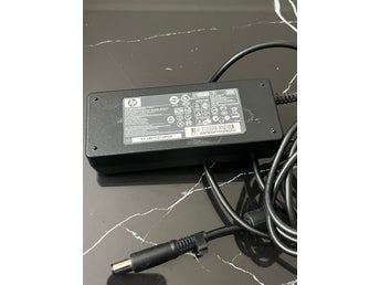 Strömadapter 18.5V 3.5A