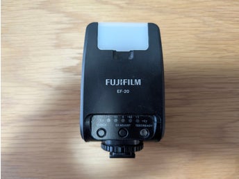 Fujifilm EF-20 blixt