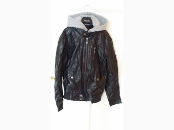 Skinnjacka, jacka i stl 140, Lindex. Avtagbar l.. (399484919 Skinnjacka, jacka i stl 140, Lindex. Avtagbar l.. (399484919