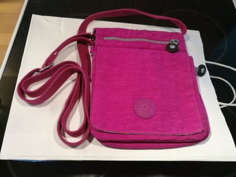 Kipling GARAN Axelremsväska Ljusrosa Kipling GARAN Axelremsväska Ljusrosa