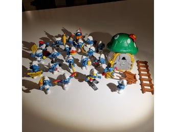 Stor samling Smurfarna figurer med svamphus och tillbehör