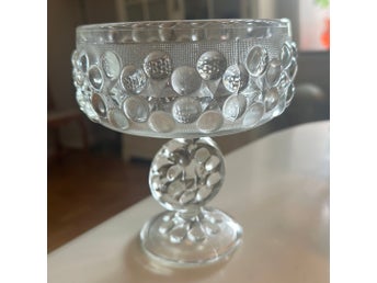 Glasskål på fot