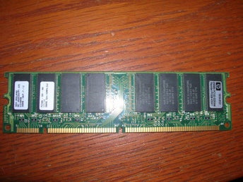 Minne NEC PC133U-333-542 SDRAM 256MB PC133