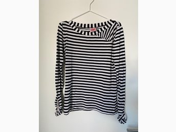 Långärmad randig tröja med kul detaljer Red Rabbit Långärmad randig tröja med kul detaljer Red Rabbit