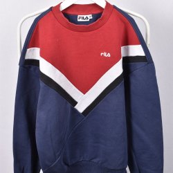 Se produkter som liknar Fila svart hoodie storlek 17. pa Tradera 647134951
